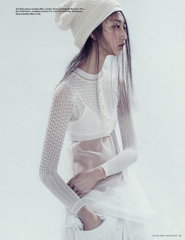 Yue Ning w sesji Bloom Where You Are Planted”, i-D Summer 2013, fot. Paola Kudacki/skan
