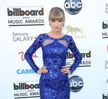 Gwiazdy na Billboard Music Awards 2013: Taylor Swift w sukience Zuhair Murad, fot. East News