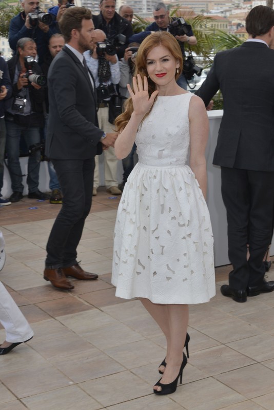 Festiwal Filmowy w Cannes 2013: Isla Fisher w sukni Dolce & Gabbana na konferencji prasowej filmu Wielki Gatsby, fot. East News