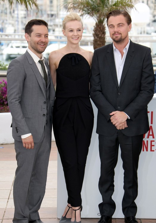 Festiwal Filmowy w Cannes 2013: Tobey Maguire, Carey Mulligan (w Balenciaga) i Leonardo DiCaprio na konferencji prasowej filmu Wielki Gatsby, fot. East News