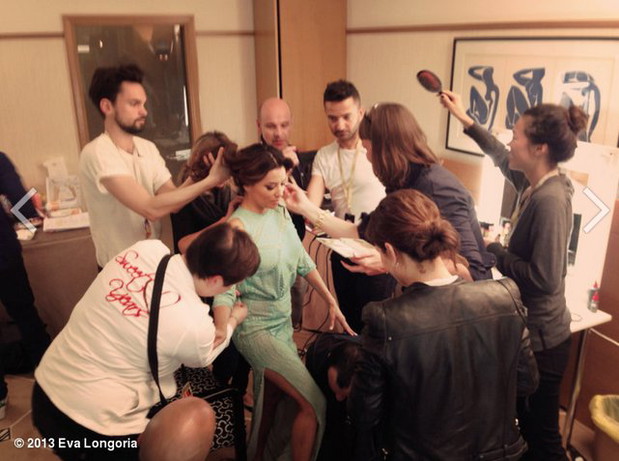 Gwiazdy na Twitterze, Festiwal Filmowy w Cannes 2013: Eva Longoria aaaa zaczął się sztorm! Ile osób dotyka mnie jednocześnie? #lorealparisfr #cannesfilmfestival, fot. whosay.com