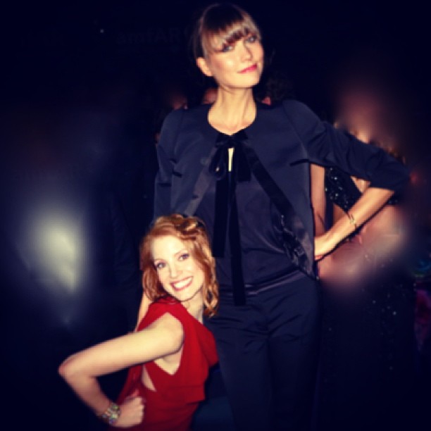 Modelki w Cannes: Karlie Kloss i Jessica Chastain porównują wzrost..., fot. Instagram Dereka Blasberga