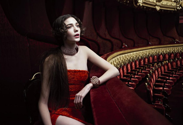 Kreacje Diora w Opéra Garnier - sesja z Dior Magazine
