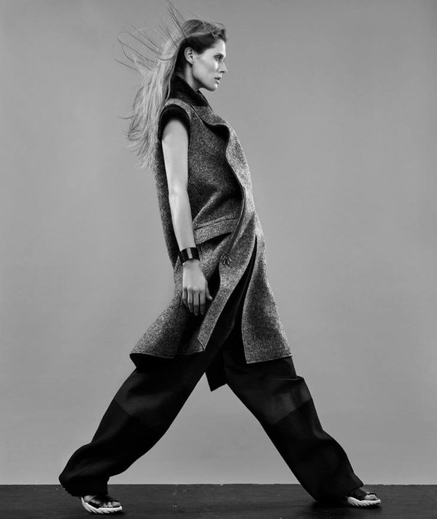 Małgosia Bela w sesji dla WSJ Magazine