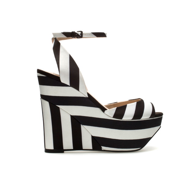 Buty na koturnie - czy są modne w sezonie wiosna-lato 2013?