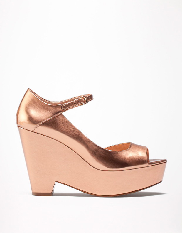 Buty na koturnie - czy są modne w sezonie wiosna-lato 2013?