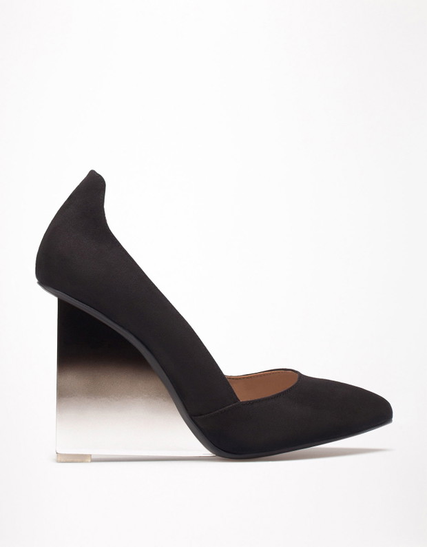 Buty na koturnie - czy są modne w sezonie wiosna-lato 2013?