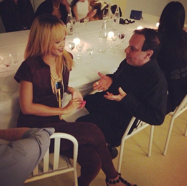 Rihanna w Paryżu - relacja Instagram. #AzzedineAlaia #LivingLegend @badgalriri