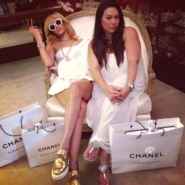 Rihanna w Paryżu - relacja Instagram. Kogo to obchodzi? @jennnrosales @badgalriri