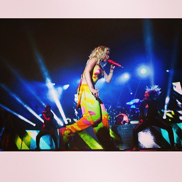 Rita Ora w trasie koncertowej - relacja Instagram