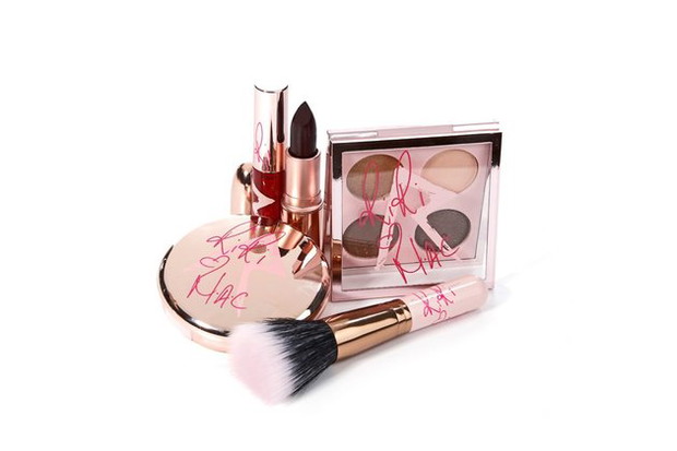 Rihanna dla MAC