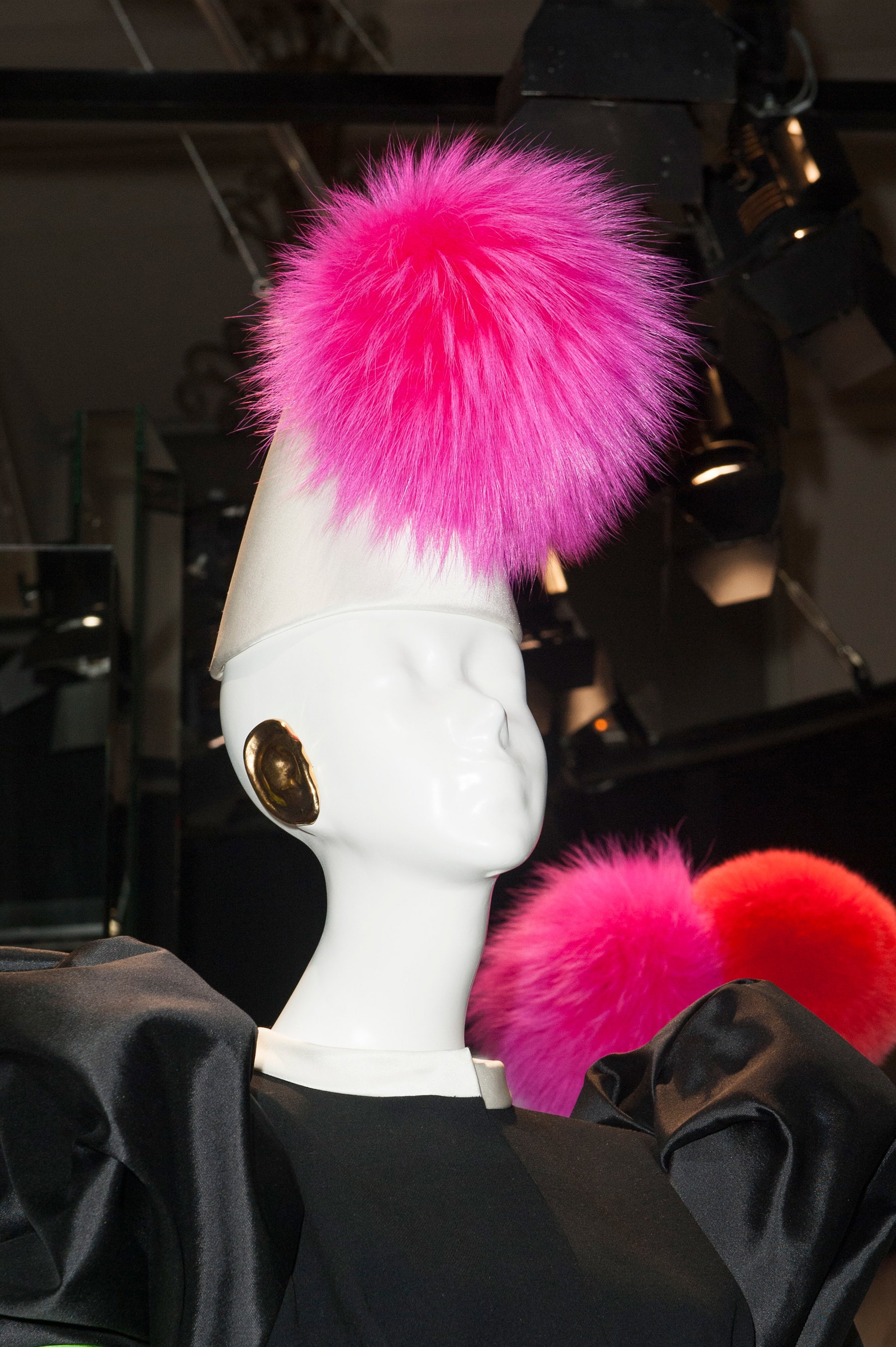 Powrót domu mody Schiaparelli