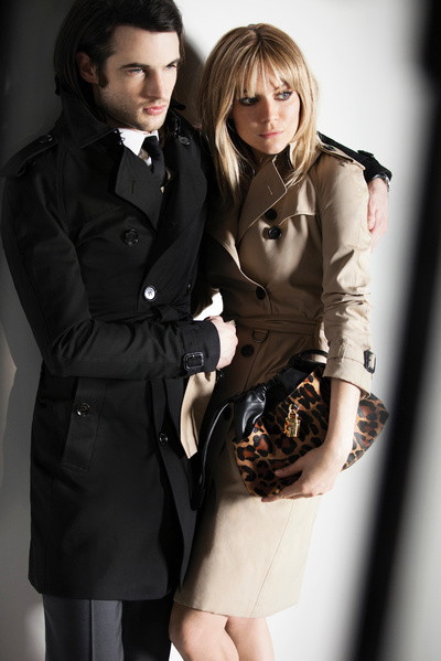 Sienna Miller i Tom Sturridge w kampanii Burberry, fot. © Copyright Burberry/Testino