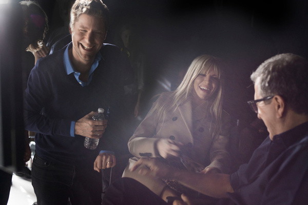 Sienna Miller i Tom Sturridge w kampanii Burberry, fot. © Copyright Burberry/Testino
