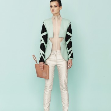 Summer sale w SHOWROOM