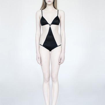 Summer sale w SHOWROOM