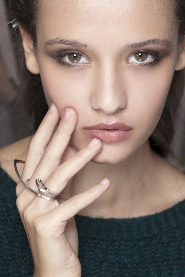 Ślubny manicure - trendy 2013