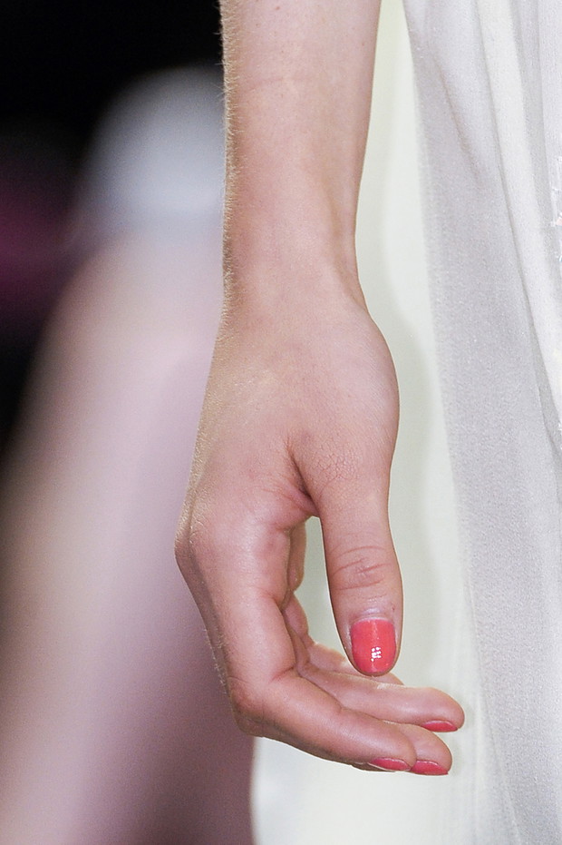 Ślubny manicure - trendy 2013