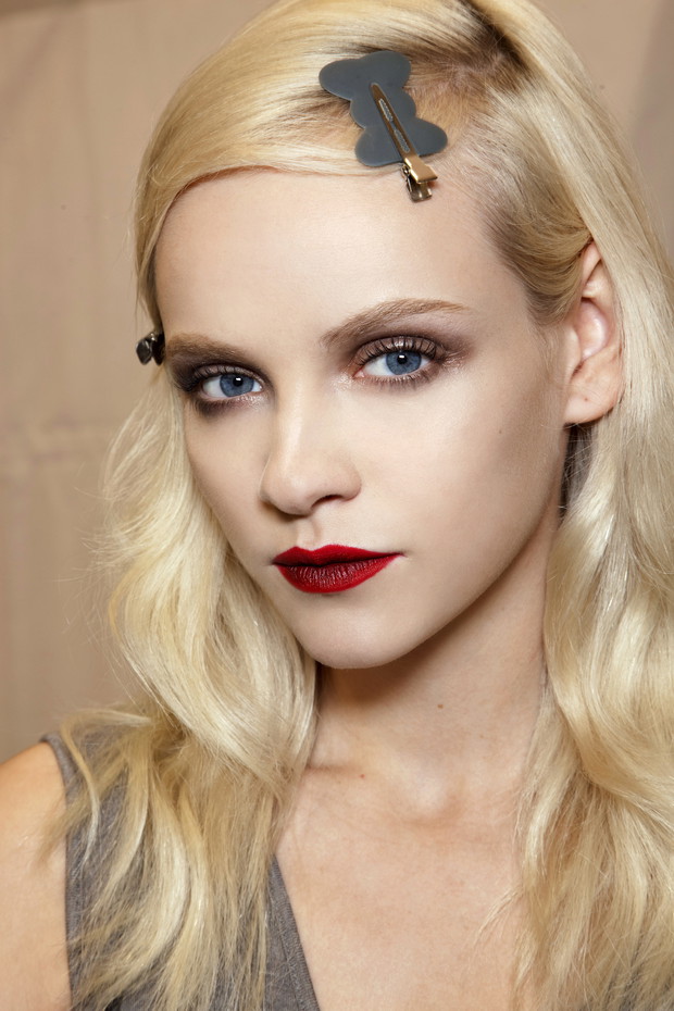 Smokey eyes w dziennej odsłonie