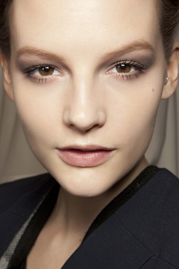 Smokey eyes w dziennej odsłonie