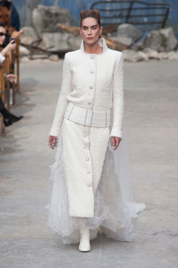 Suknie ślubne z pokazów haute couture jesień-zima 2013
