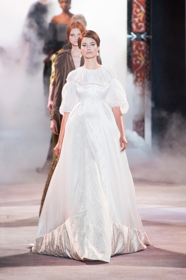 Suknie ślubne z pokazów haute couture jesień-zima 2013