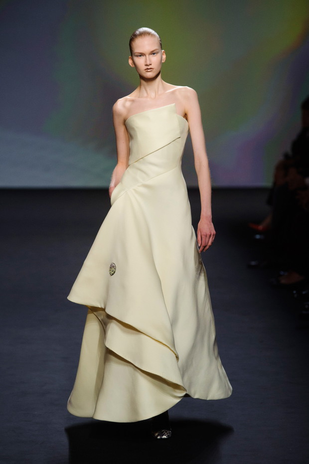 Suknie ślubne z pokazów haute couture jesień-zima 2013