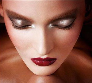 Zuzanna Bijoch w kampanii Tom Ford Beauty