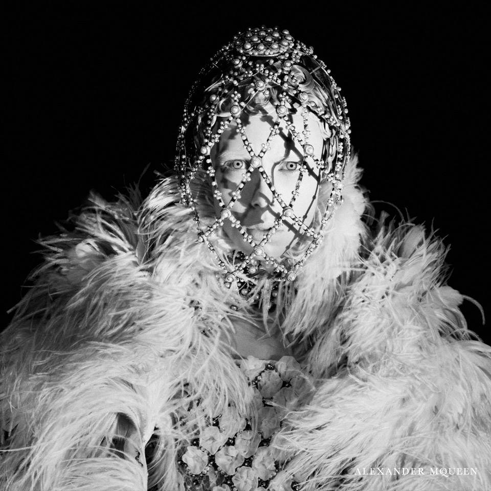 Epoka elżbietańska inspiracją dla marki Alexander McQueen