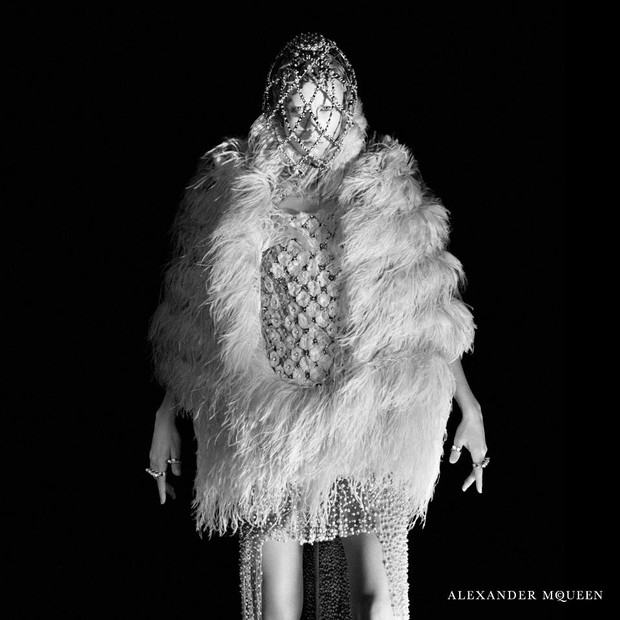 Epoka elżbietańska inspiracją dla marki Alexander McQueen