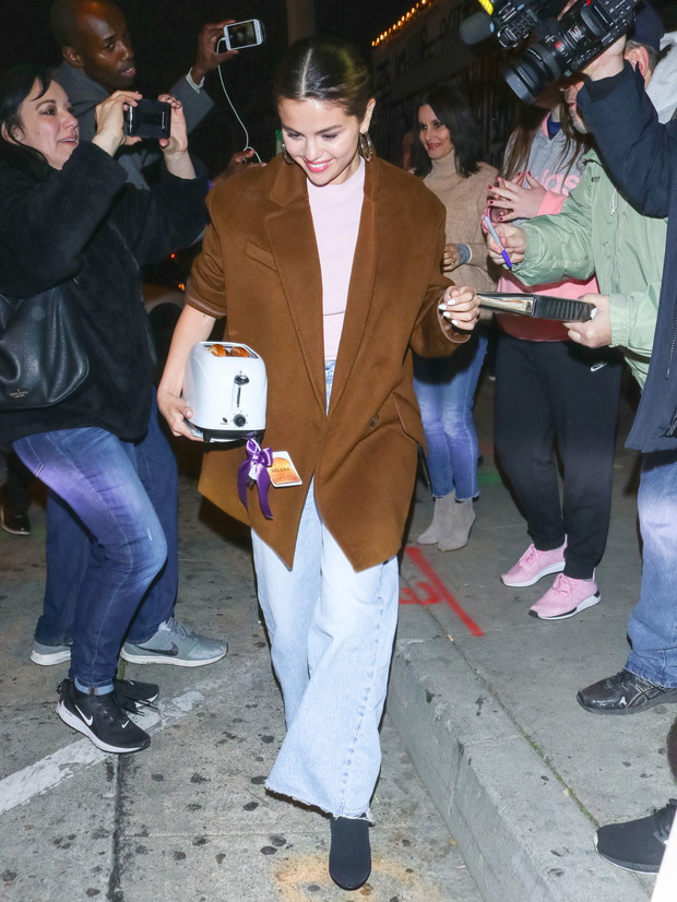 Selena Gomez: 29 stylizacji z okazji urodzin