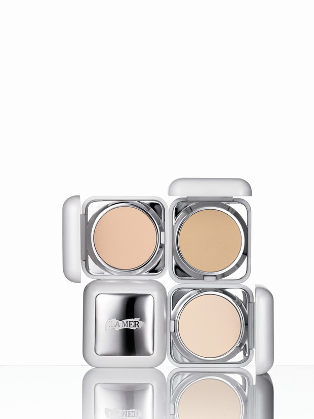 The Radiant Concealer SPF 25, Kremowy korektor zawierający kamienie szlachetne. Posiada cząsteczki zatrzymujące światło, aby dodać skórze promienności. Oryginalne składniki pielęgnacyjne redukują ci
