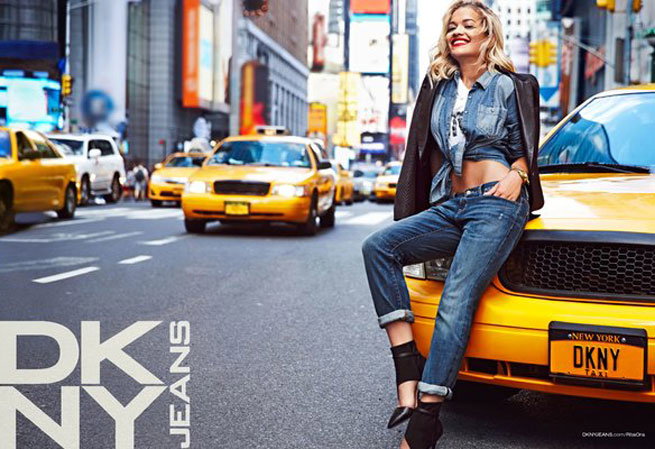 Rita Ora dla DKNY, Resort 2014, fot. Lachlan Bailey