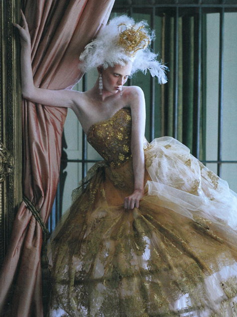 Tim Walker fotografuje Dolce & Gabbana Alta Moda dla LOVE