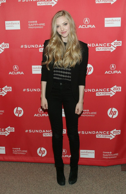 Amanda Seyfried promuje film Lovelace - zobacz stylizacje
