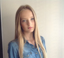 Klaudia 19 lat, KatowiceWzrost: 174 cm
Klaudia marzy o modelingu, dlatego regularnie ćwiczy i zdrowo się odżywia. Będzie studiować rusycystykę na Uniwersytecie Śląskim. W wolnym czasie czyta książki