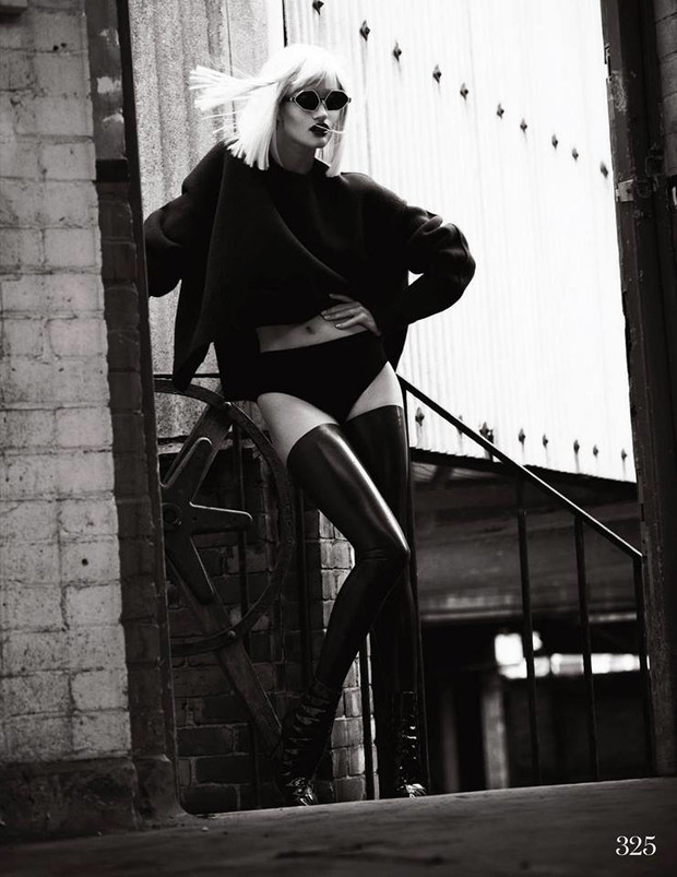 Rosie Huntington-Whiteley w sesji okładkowej dla ELLE UK
