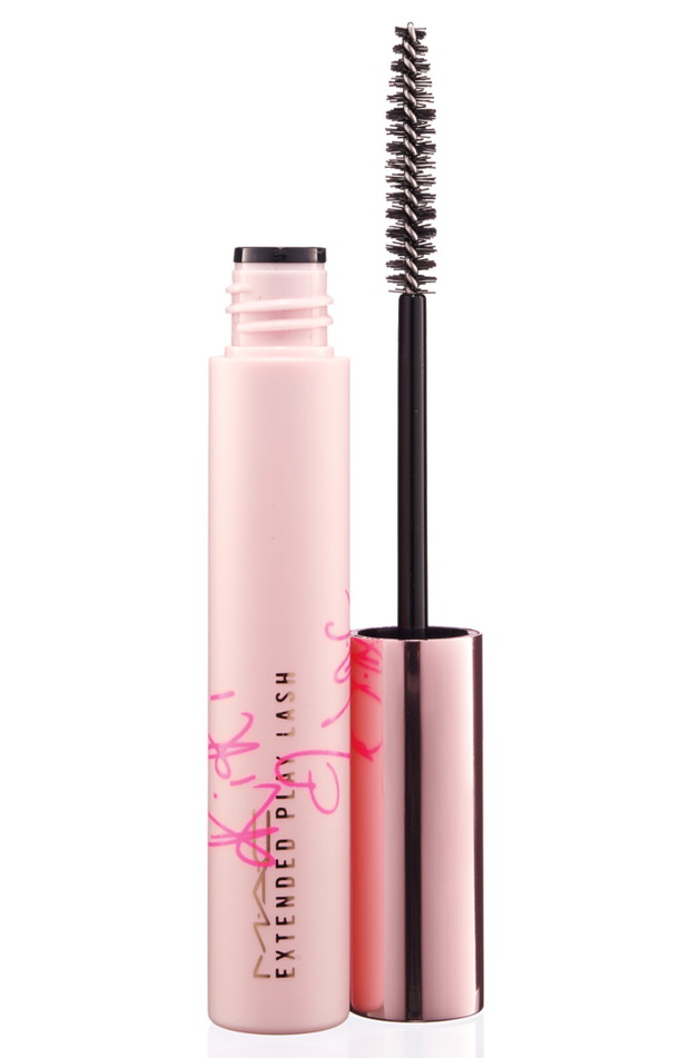 Rihanna dla MAC RiRi ♥ MAC: Extended Play Lash, 83 zł, fot. mat. prasowe