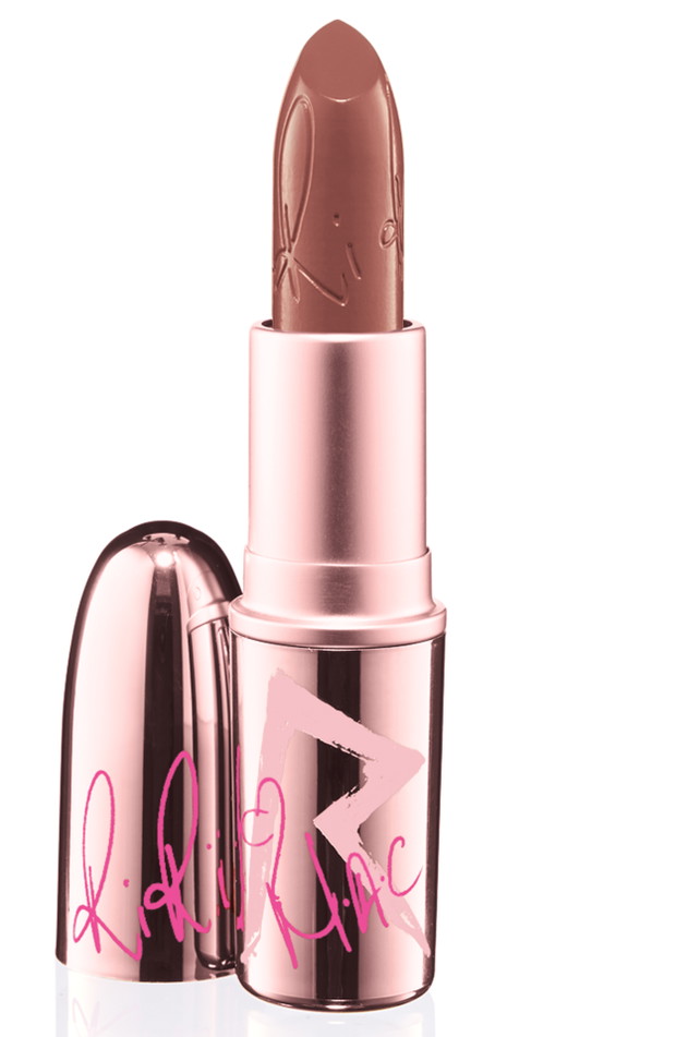 Rihanna dla MAC RiRi ♥ MAC: szminka w kolorze Nude, 95 zł, fot. mat. prasowe