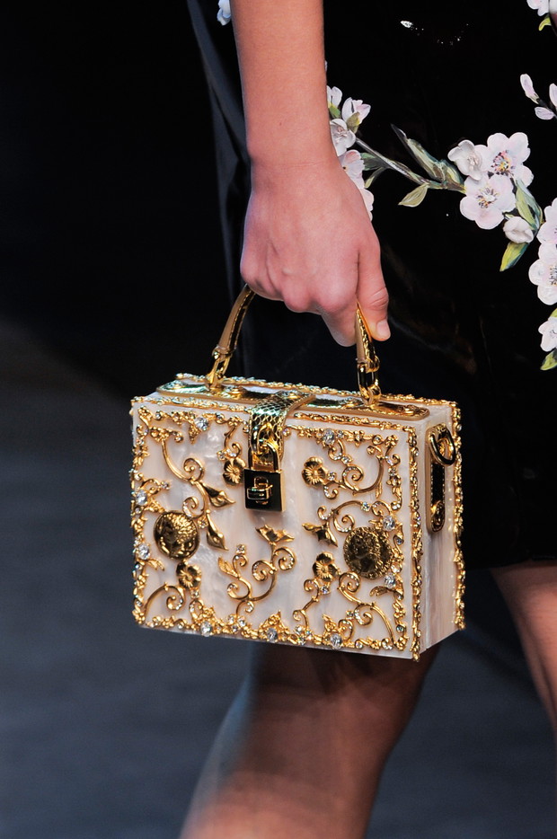 Buty, torebki i dodatki z pokazu Dolce & Gabbana SS14