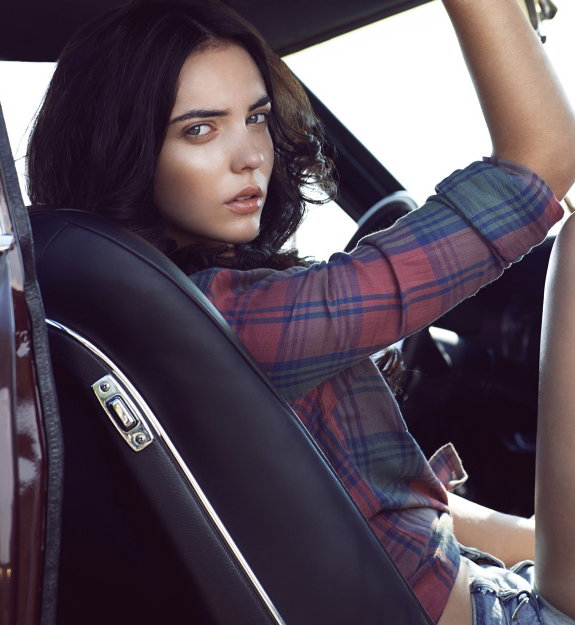 Marcela Leszczak w sesji dla Confashion Magazine