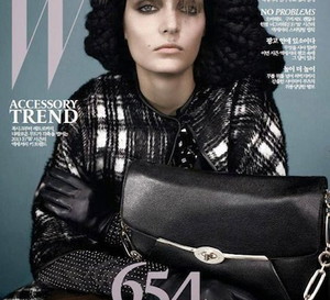 Mroczna Zuzanna Bijoch w sesji dla W Korea