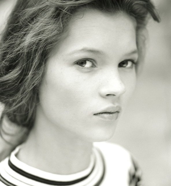 Pierwsze zdjęcia Kate Moss na wystawie w Londynie