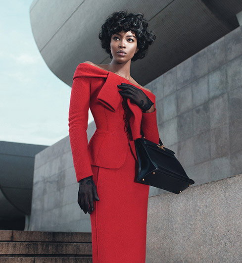 Elegancka Naomi Campbell w W Magazine