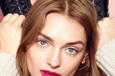 Daga Ziober w lookbooku Marc by Marc Jacobs