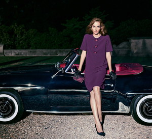 Zuzanna Bijoch w kampanii świątecznej Tory Burch