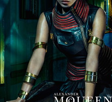 Kate Moss w kampanii Alexander McQueen
