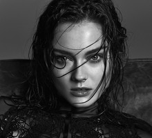 Monika JAC Jagaciak w sesji Royal Black