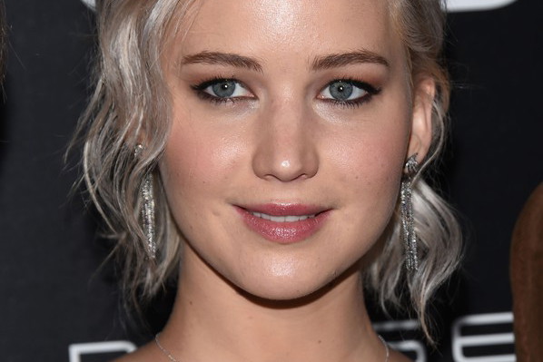 Fryzury gwiazd: Jennifer Lawrence