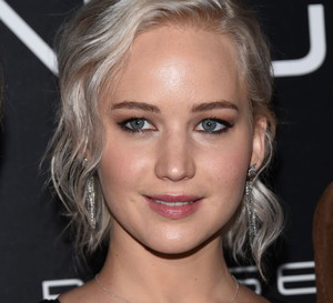 Fryzury gwiazd: Jennifer Lawrence